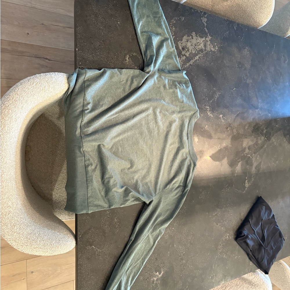 Vuori Long Sleeve